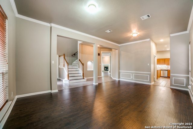 Image 4 of 26 For 7 Brentcove