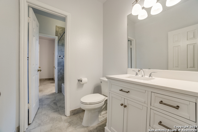 Image 8 of 26 For 7 Brentcove