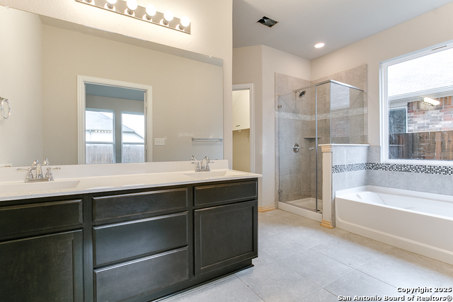 Image 8 of 13 For 5901 Fannin Point