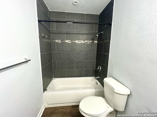 Image 9 of 10 For 2803 Lake Arbor