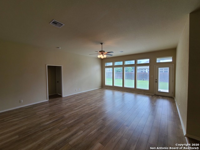 Image 18 of 26 For 3041 Saddlehorn Dr