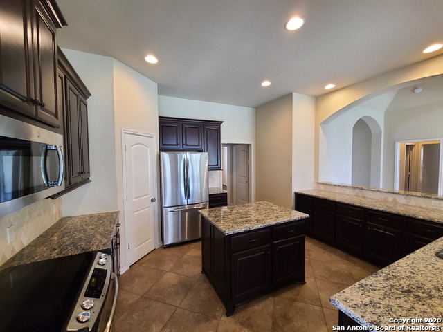 Image 21 of 26 For 3041 Saddlehorn Dr