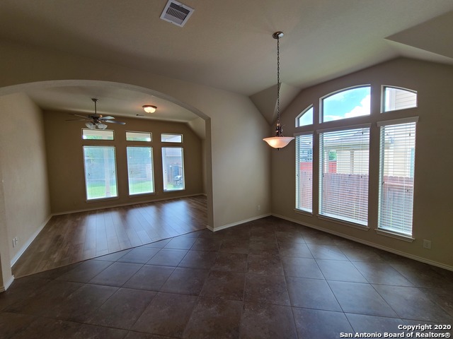 Image 3 of 26 For 3041 Saddlehorn Dr