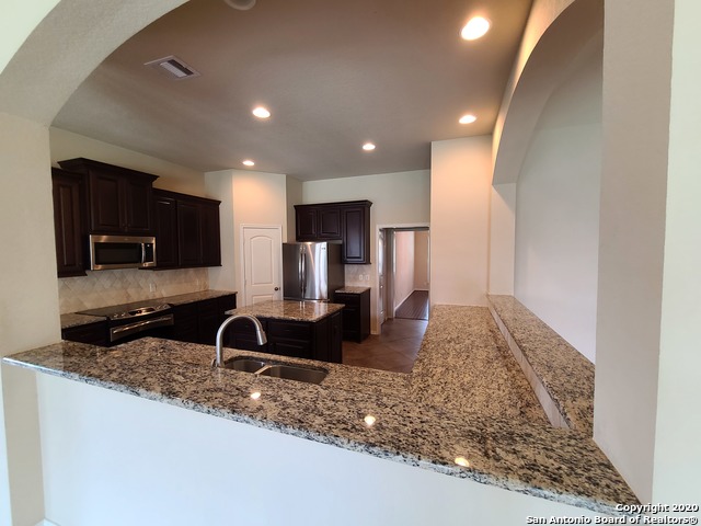 Image 5 of 26 For 3041 Saddlehorn Dr