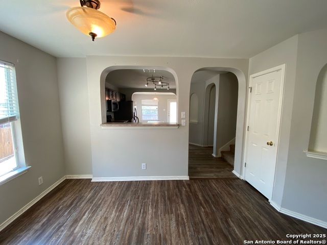 Image 2 of 29 For 3902 Nuttall Oak