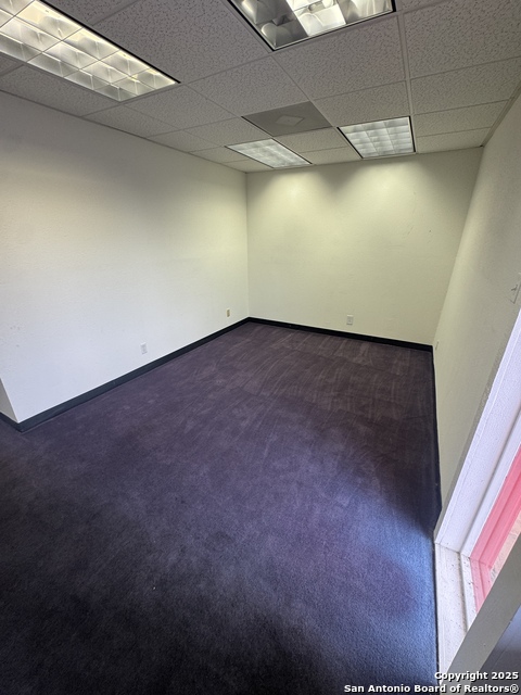 Listing photo id 5 for 8201 Roughrider Dr  8207 B