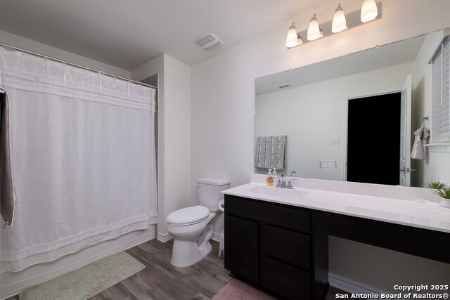 Image 24 of 26 For 14839 Vance Jackson Rd #411