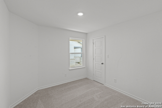 Image 11 of 13 For 1527 Silver Run