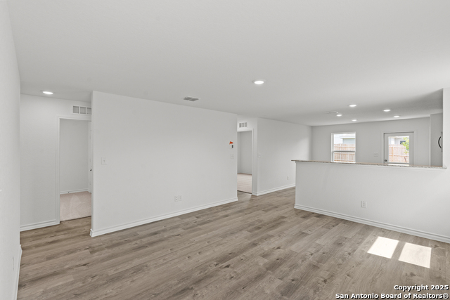 Image 4 of 13 For 1527 Silver Run