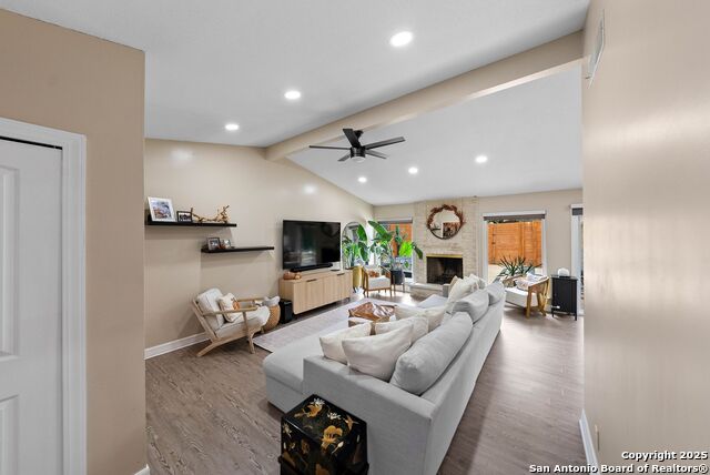 Listing photo id 8 for 11314 Whisper Willow St
