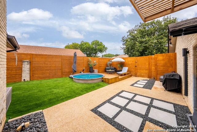 Listing photo id 27 for 11314 Whisper Willow St