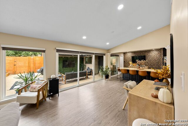 Listing photo id 4 for 11314 Whisper Willow St