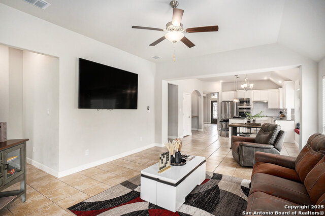 Image 11 of 28 For 420 Bee Caves Cv