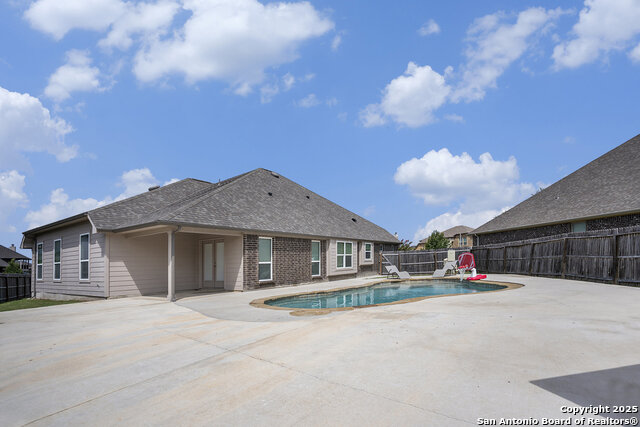 Image 22 of 28 For 420 Bee Caves Cv