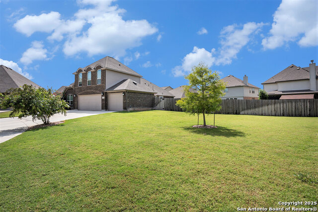 Image 25 of 28 For 420 Bee Caves Cv