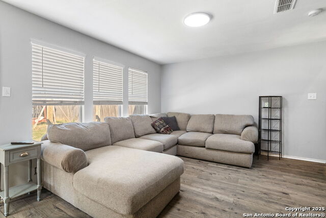 Image 7 of 25 For 7219 Burns Crossing