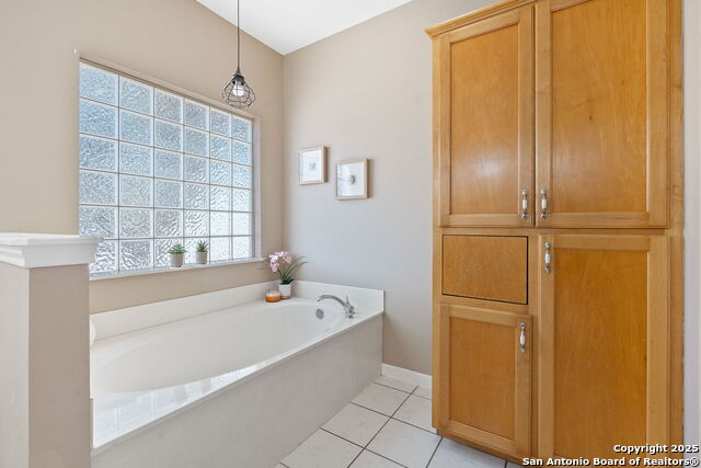 Listing photo id 19 for 1200 Misty