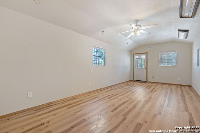 Listing photo id 38 for 1200 Misty