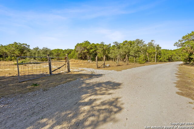 Listing photo id 39 for 1200 Misty