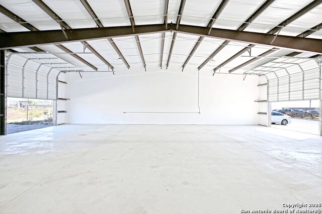 Listing photo id 11 for 5277 Fm 1044  201