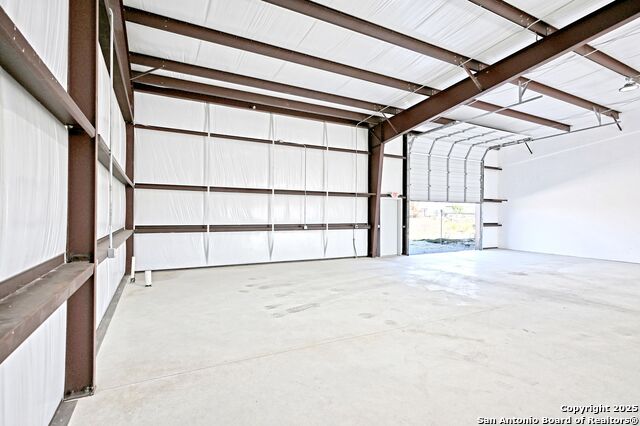 Listing photo id 12 for 5277 Fm 1044  201