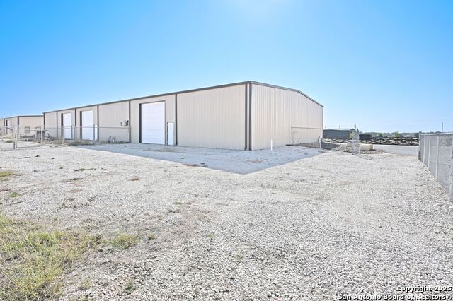 Listing photo id 15 for 5277 Fm 1044  201