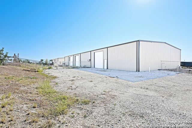 Listing photo id 16 for 5277 Fm 1044  201