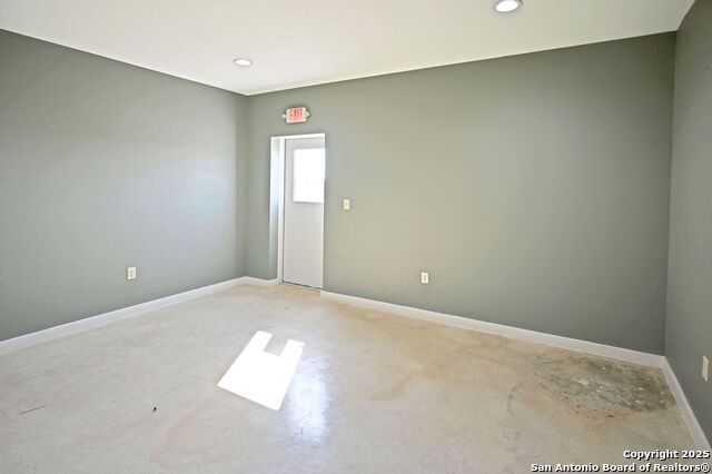 Listing photo id 18 for 5277 Fm 1044  201