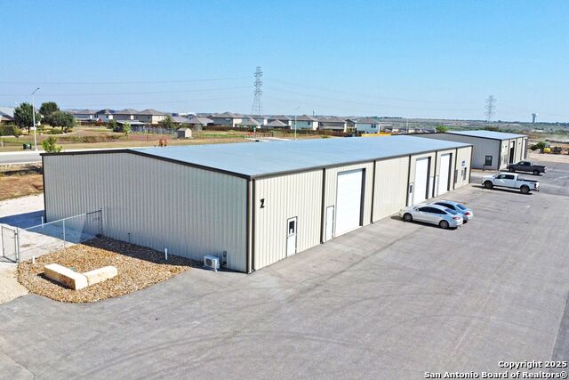 Listing photo id 1 for 5277 Fm 1044  201