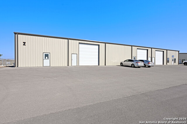 Listing photo id 2 for 5277 Fm 1044  201