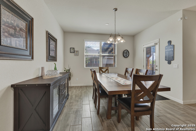 Listing photo id 12 for 412 Sika Way