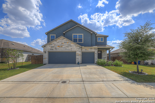 Listing photo id 0 for 412 Sika Way