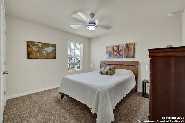 Listing photo id 33 for 412 Sika Way