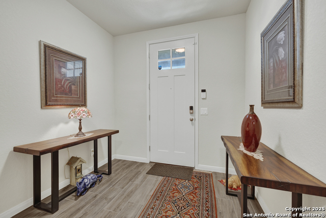 Listing photo id 3 for 412 Sika Way