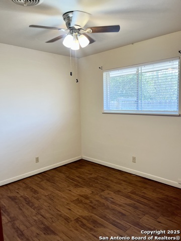 Listing photo id 9 for 200 Cleveland E