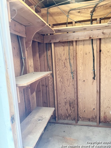 Listing photo id 11 for 200 Cleveland E