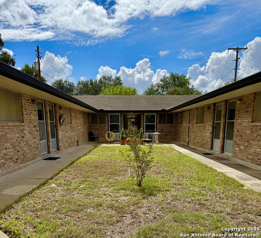 Listing photo id 0 for 200 Cleveland E