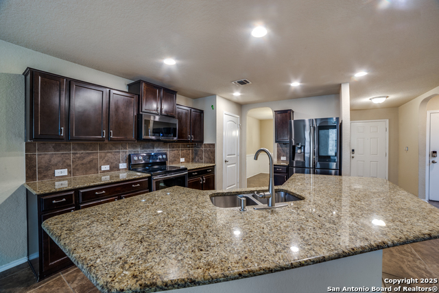Image 7 of 32 For 1422 Anise Ln