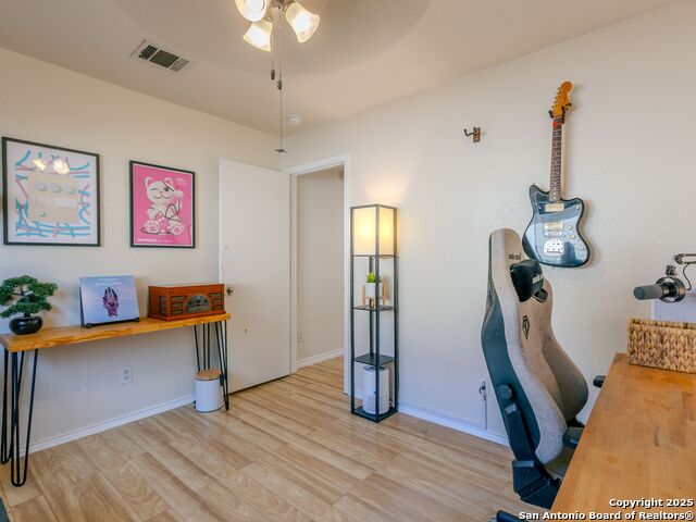 Image 21 of 26 For 125 Dewberry