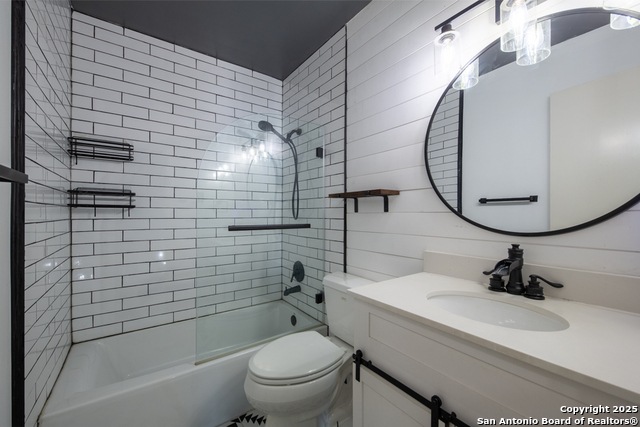 Image 16 of 18 For 13058 Maple Park Dr