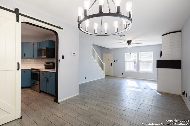 Image 6 of 18 For 13058 Maple Park Dr