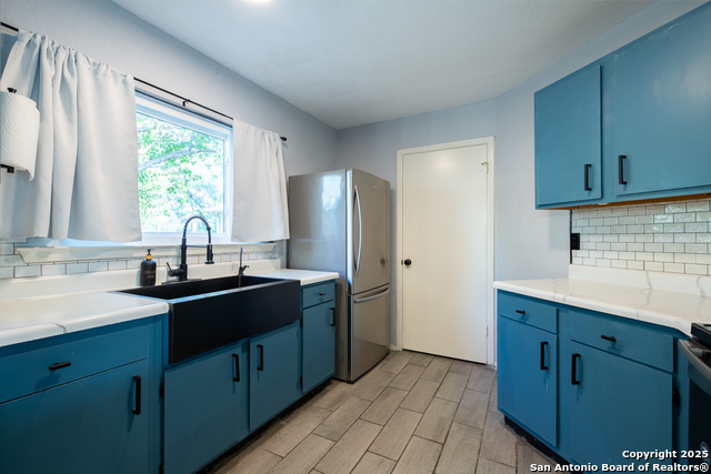 Image 7 of 18 For 13058 Maple Park Dr