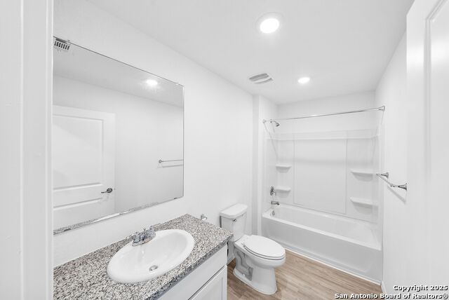 Image 18 of 36 For 4546 Glades Way