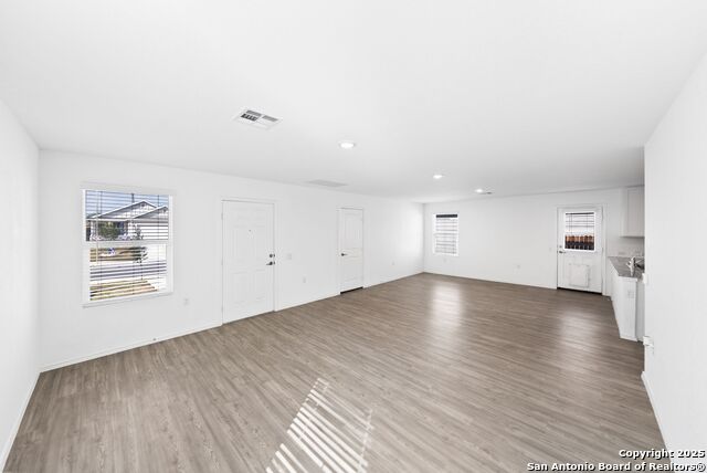 Image 8 of 36 For 4546 Glades Way