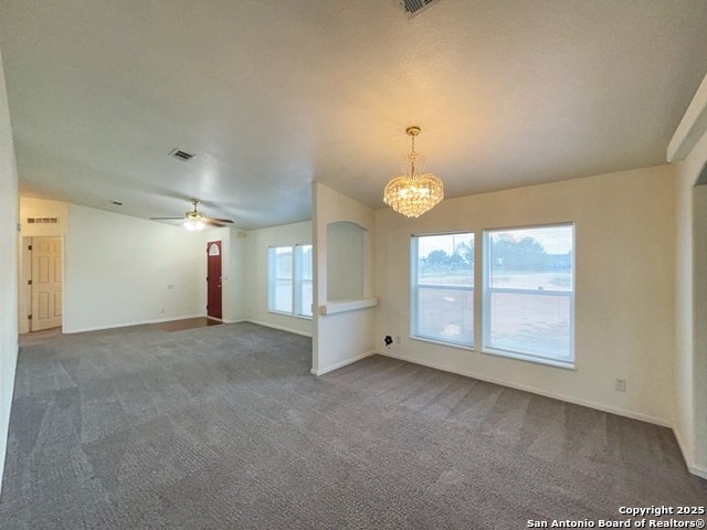 Listing photo id 10 for 9611 Hildebrandt Rd