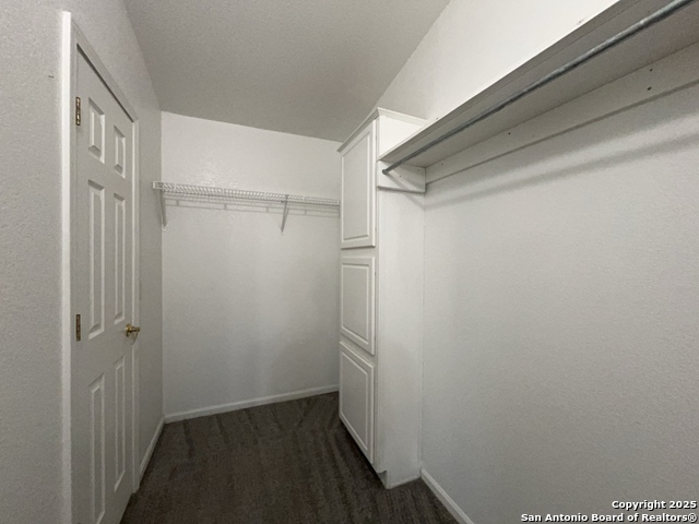 Listing photo id 22 for 9611 Hildebrandt Rd