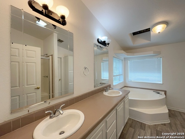 Listing photo id 23 for 9611 Hildebrandt Rd