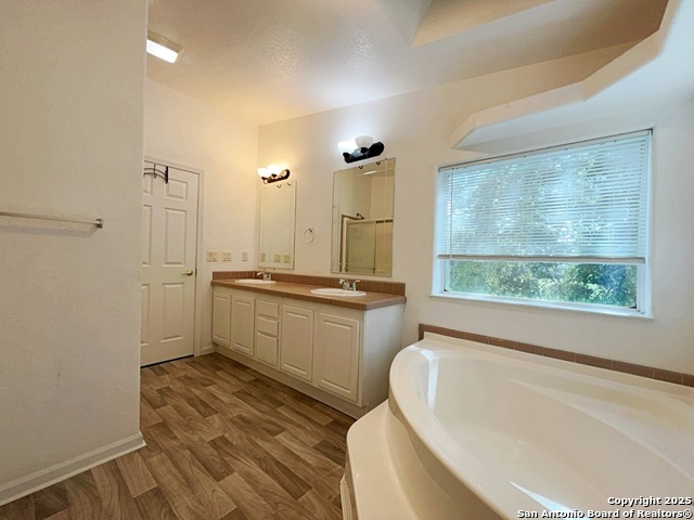 Listing photo id 26 for 9611 Hildebrandt Rd