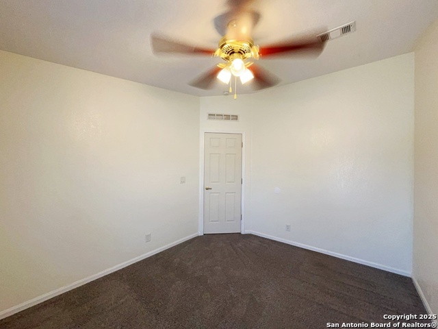 Listing photo id 29 for 9611 Hildebrandt Rd