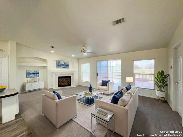 Listing photo id 2 for 9611 Hildebrandt Rd